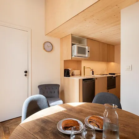 Smartstay Traboule - Place Bellecour Apartment *